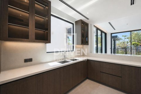 Villa in Tilal Al Ghaf, Dubai 5 bedrooms, 473.16 sq.m. № 140957 - photo 20