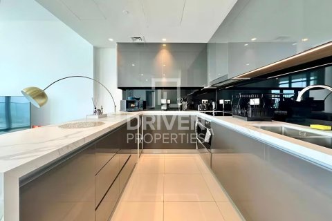 Apartamento en EMAAR Beachfront, Dubai Harbour, Dubai, 4 dormitorios, 217.67 m², № 140253 - foto 17