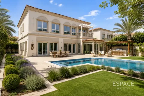 Villa à Jumeirah Village Triangle, Dubai, 5 chambres, 372 m², № 122309