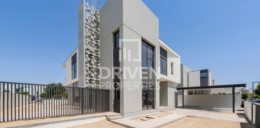 Вилла в Murooj Al Furjan, Al Furjan, Дубай, 5 спален, 373.56м², № 129250