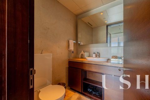 Apartment in Downtown Dubai (Downtown Burj Dubai), Dubai 2 bedrooms, 152 sq.m. № 39191 - photo 17