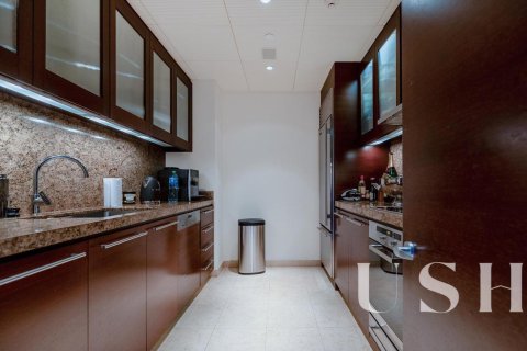 Apartment in Downtown Dubai (Downtown Burj Dubai), Dubai 2 bedrooms, 152 sq.m. № 39191 - photo 15
