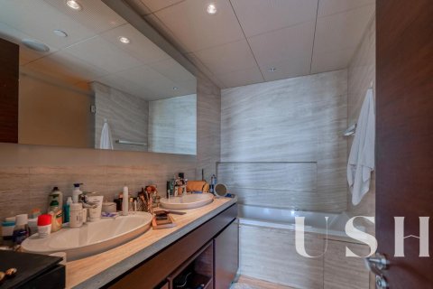 Apartment in Downtown Dubai (Downtown Burj Dubai), Dubai 2 bedrooms, 152 sq.m. № 39191 - photo 11
