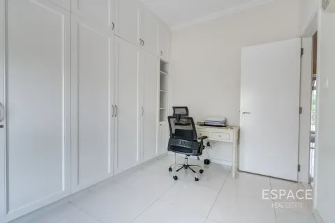 Villa en Springs 4, The Springs, Dubai, 3 dormitorios, 343 m², № 122714 - foto 13