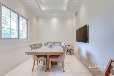 Villa en Springs 4, The Springs, Dubai, 3 dormitorios, 343 m², № 122714 - foto 4