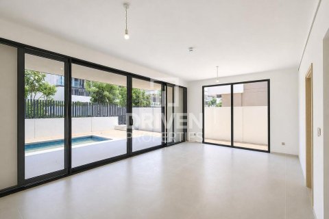 فيلا في جبل علي, دبي 5 غرف نوم , 715.73 م² رقم 127840 - صورة 4