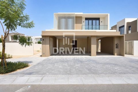 فيلا في جبل علي, دبي 5 غرف نوم , 715.73 م² رقم 127840