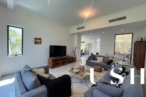 Villa in DAMAC Hills (Akoya by DAMAC), Dubai 4 bedrooms, 445 sq.m. № 42367 - photo 3