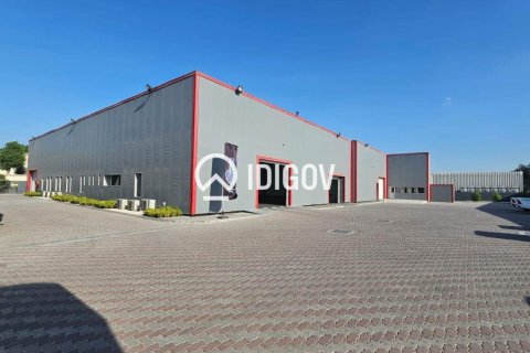 Warehouse in Al Quoz, Dubai 3716.12 sq.m. № 121118