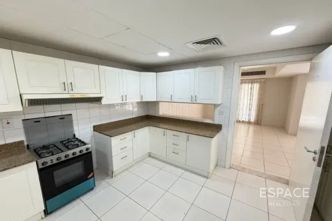 Villa en Springs 10, The Springs, Dubai, 3 dormitorios, 283 m², № 122726 - foto 6
