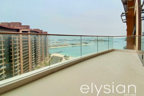 Снять в аренду квартиру в Tiara Residences, Пальма Джумейра, Дубай: 1 спальня, 122м², № 37940 - фото 2