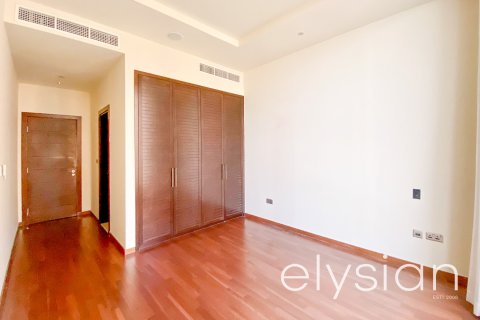 Снять в аренду квартиру в Tiara Residences, Пальма Джумейра, Дубай: 1 спальня, 122м², № 37940 - фото 8