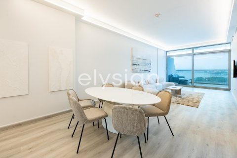 Apartment in Azure Residences, Palm Jumeirah, Dubai 2 bedrooms, 187 sq.m. № 37939 - photo 11
