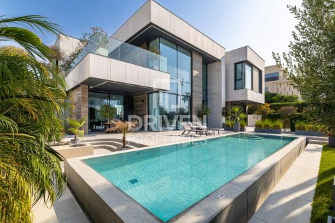 Villa en Pearl Jumeirah, Jumeirah, Dubai, 5 dormitorios, 898.47 m², № 138181