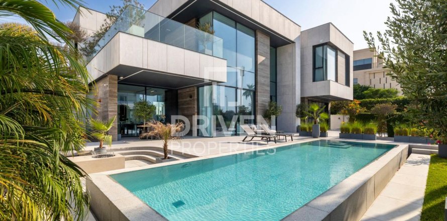 Villa in Pearl Jumeirah, Jumeirah, Dubai 5 bedrooms, 898.47 sq.m. № 138181