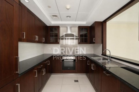 Apartment in 29 Burj Boulevard, Downtown Dubai (Downtown Burj Dubai), Dubai 2 bedrooms, 118.36 sq.m. № 138175 - photo 11