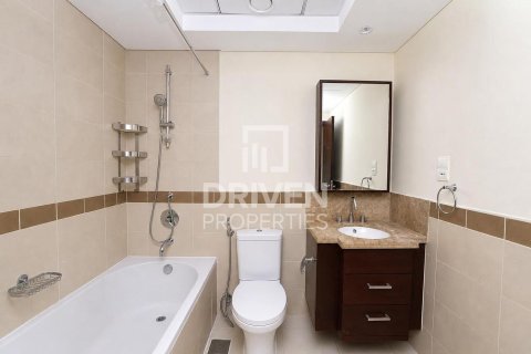 Apartment in 29 Burj Boulevard, Downtown Dubai (Downtown Burj Dubai), Dubai 2 bedrooms, 118.36 sq.m. № 138175 - photo 16