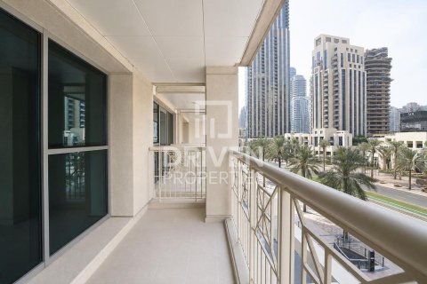 Apartment in 29 Burj Boulevard, Downtown Dubai (Downtown Burj Dubai), Dubai 2 bedrooms, 118.36 sq.m. № 138175 - photo 12