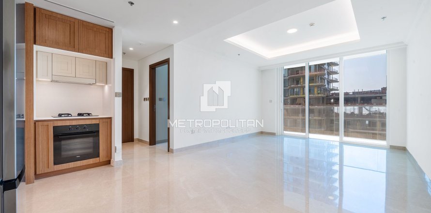Apartamento en EMAAR Beachfront, Dubai Harbour, Dubai, 1 dormitorio, 74 m², № 16000