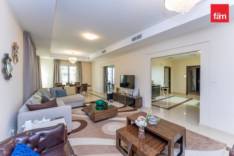 Villa in Dubai 4 bedrooms, 635.9 sq.m. № 121987 - photo 16