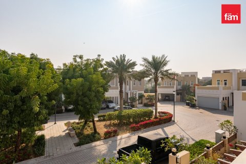 Villa in Dubai 4 bedrooms, 635.9 sq.m. № 121987 - photo 13
