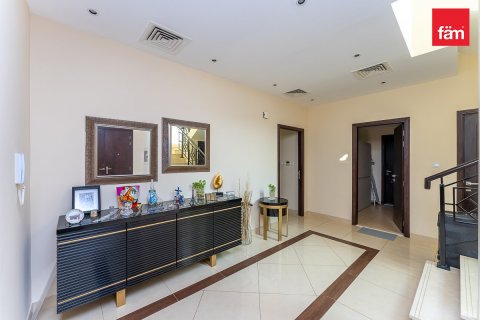 Villa in Dubai 4 bedrooms, 635.9 sq.m. № 121987 - photo 21