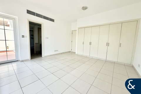 Villa in Springs 14, The Springs, Dubai 3 bedrooms, 228 sq.m. № 74488 - photo 9