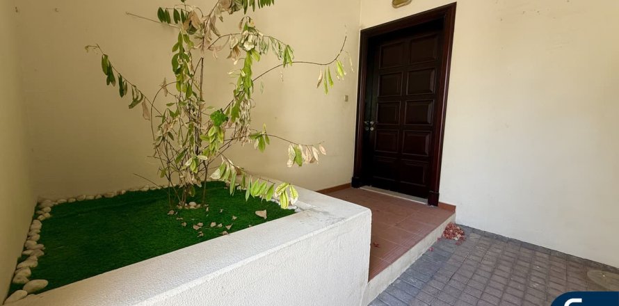 Villa in Springs 14, The Springs, Dubai 3 bedrooms, 228 sq.m. № 74488
