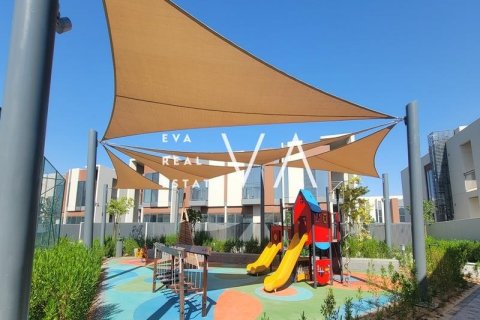 Townhouse in Dubai 4 bedrooms, 263.93 sq.m. № 52881 - photo 4