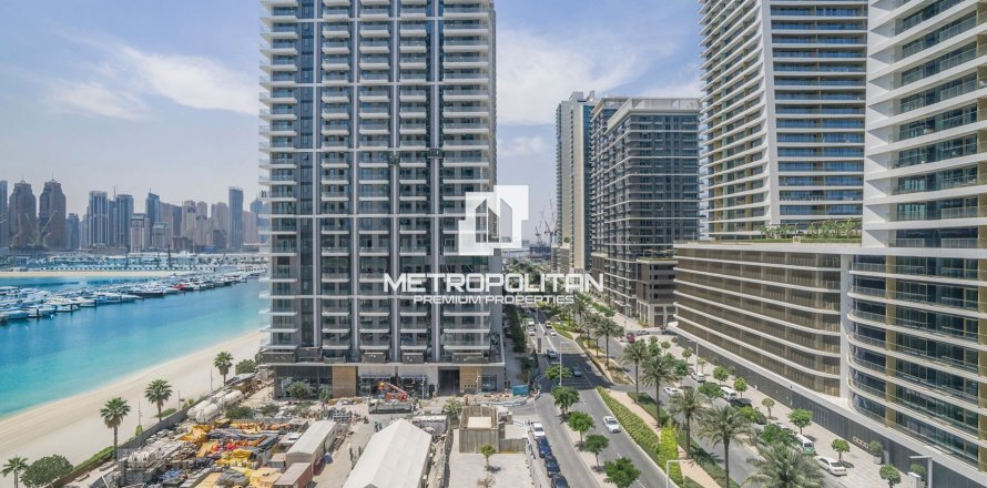 Apartamento en EMAAR Beachfront, Dubai Harbour, Dubai, 1 dormitorio, 67 m², № 72780