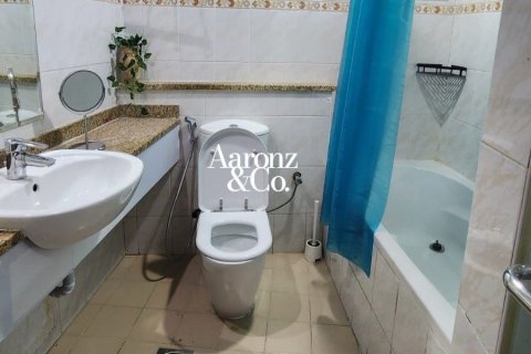Apartamento en Jumeirah Lake Towers, Dubai, 1 dormitorio, 70 m², № 113070 - foto 9