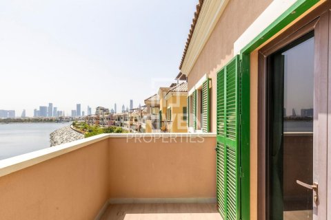 Villa à Jumeirah, Dubai, 4 chambres, 450.21 m², № 140016 - photo 19