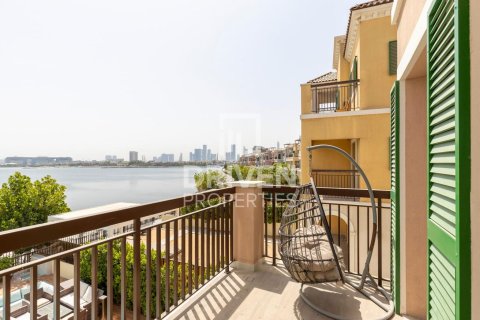 Villa à Jumeirah, Dubai, 4 chambres, 450.21 m², № 140016 - photo 18