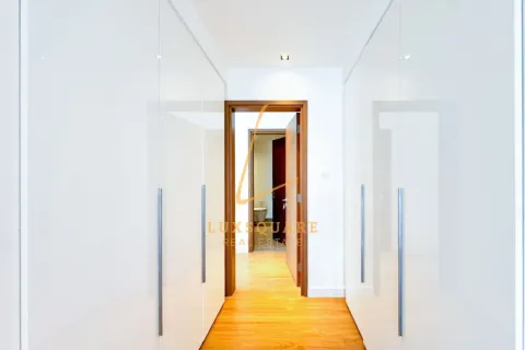 Apartment in Al Wasl, Dubai 2 bedrooms, 173 sq.m. № 118949 - photo 10