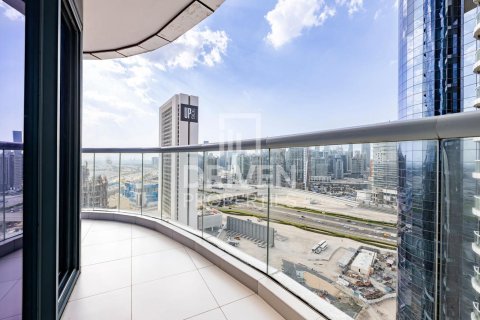 Снять в аренду квартиру в DAMAC Towers by Paramount, Бизнес-Бэй, Дубай: 3 спальни, 162.21м², № 138810 - фото 15