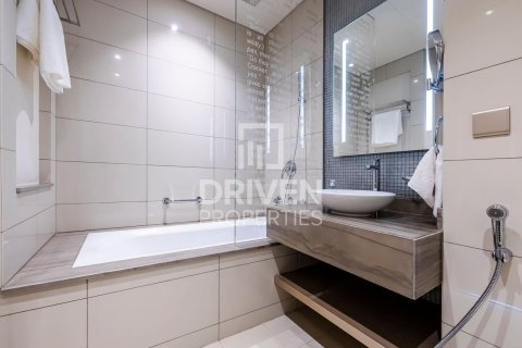 Снять в аренду квартиру в DAMAC Towers by Paramount, Бизнес-Бэй, Дубай: 3 спальни, 162.21м², № 138810 - фото 14