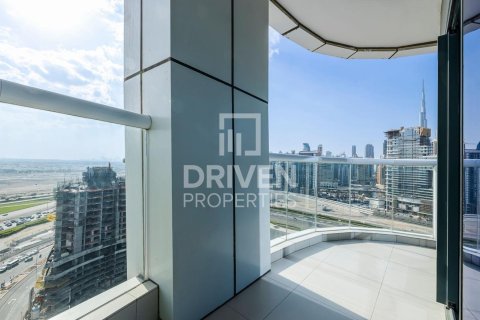 Снять в аренду квартиру в DAMAC Towers by Paramount, Бизнес-Бэй, Дубай: 3 спальни, 162.21м², № 138810 - фото 16