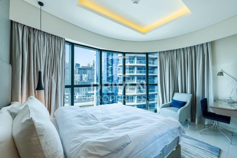 Снять в аренду квартиру в DAMAC Towers by Paramount, Бизнес-Бэй, Дубай: 3 спальни, 162.21м², № 138810 - фото 4