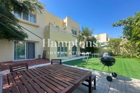 Villa in Meadows 1, Meadows, Dubai 5 bedrooms, 540.04513900 sq.m. № 110040 - photo 5