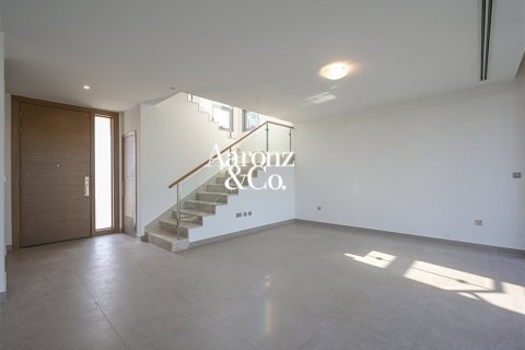 Villa en Dubai Hills Estate, Dubai, 5 dormitorios, 577 m², № 115731 - foto 2