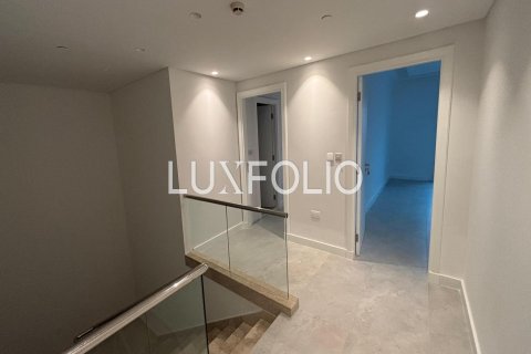 Снять в аренду квартиру в Marina Residences, Пальма Джумейра, Дубай: 3 спальни, 439м², № 46334 - фото 10