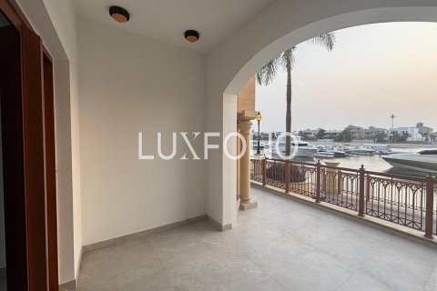 Снять в аренду квартиру в Marina Residences, Пальма Джумейра, Дубай: 3 спальни, 439м², № 46334 - фото 23