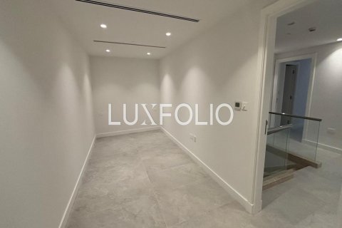 Снять в аренду квартиру в Marina Residences, Пальма Джумейра, Дубай: 3 спальни, 439м², № 46334 - фото 11