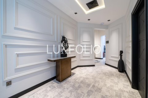 Снять в аренду виллу в Garden Homes, Пальма Джумейра, Дубай: 5 спален, 622м², № 46330 - фото 18