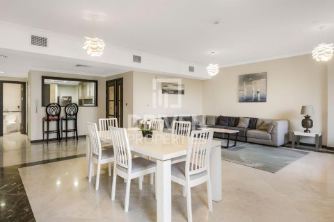Apartment in Murjan, Jumeirah Beach Residence, Dubai 3 bedrooms, 201.6 sq.m. № 138522 - photo 2