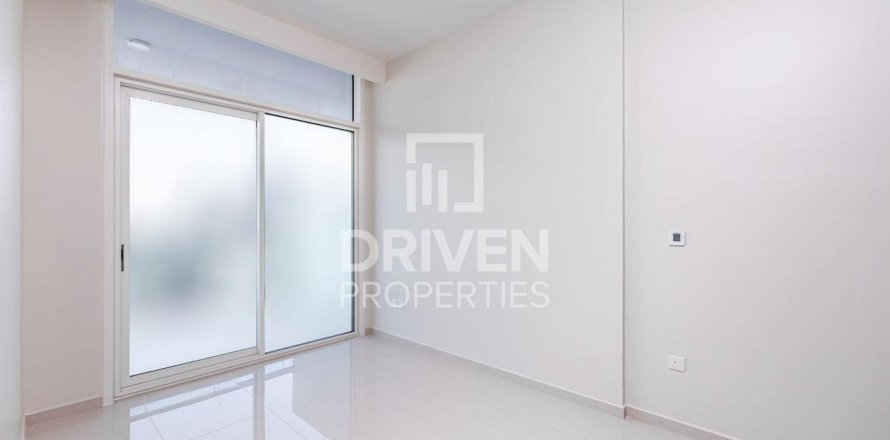 Квартира в Бизнес-Бэе, Дубай, 2 спальни, 83.43м², № 138521