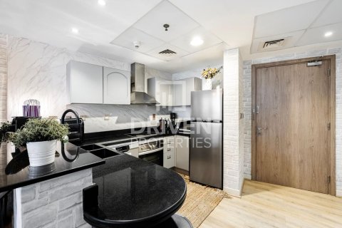 Apartment in The Waves, Dubai Marina, Dubai 1 bedroom, 81.57 sq.m. № 138520 - photo 5