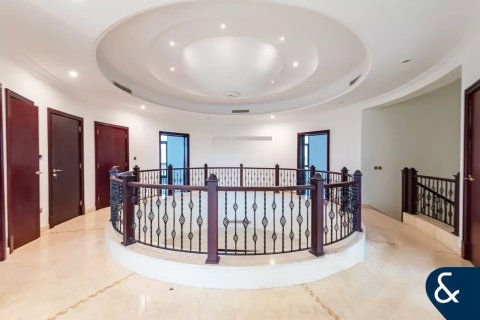Снять в аренду виллу в Signature Villas, Пальма Джумейра, Дубай: 6 спален, 650м², № 91552 - фото 11