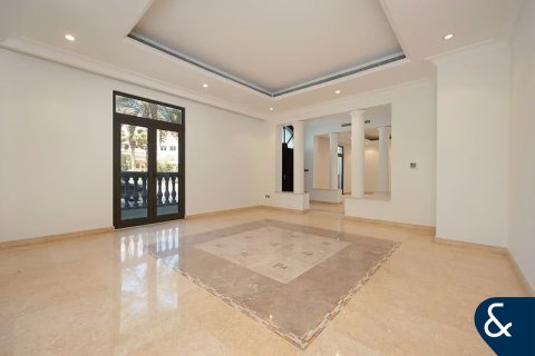 Снять в аренду виллу в Signature Villas, Пальма Джумейра, Дубай: 6 спален, 650м², № 91552 - фото 3