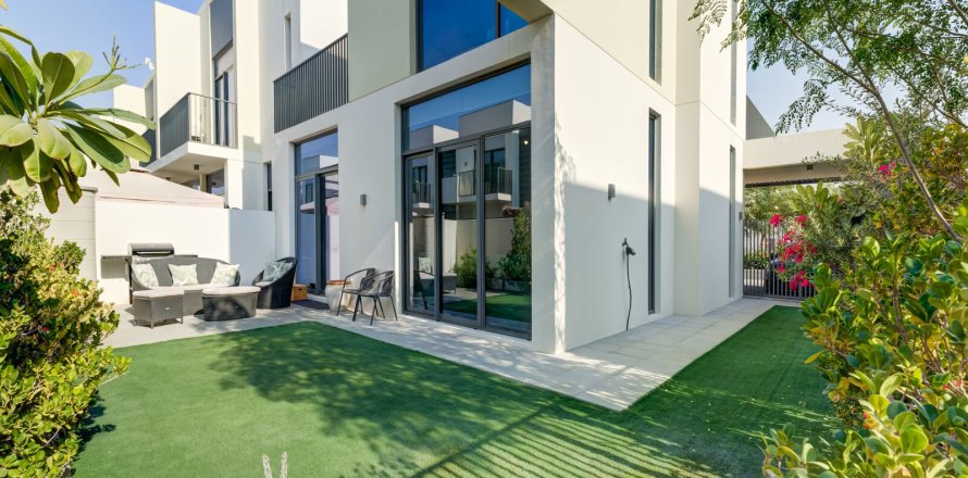 Adosado en Dubai, 4 dormitorios, 224 m², № 137835